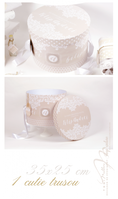Trusou de botez brodat unisex, pentru fete sau baieti, Tres Chic Lace 2